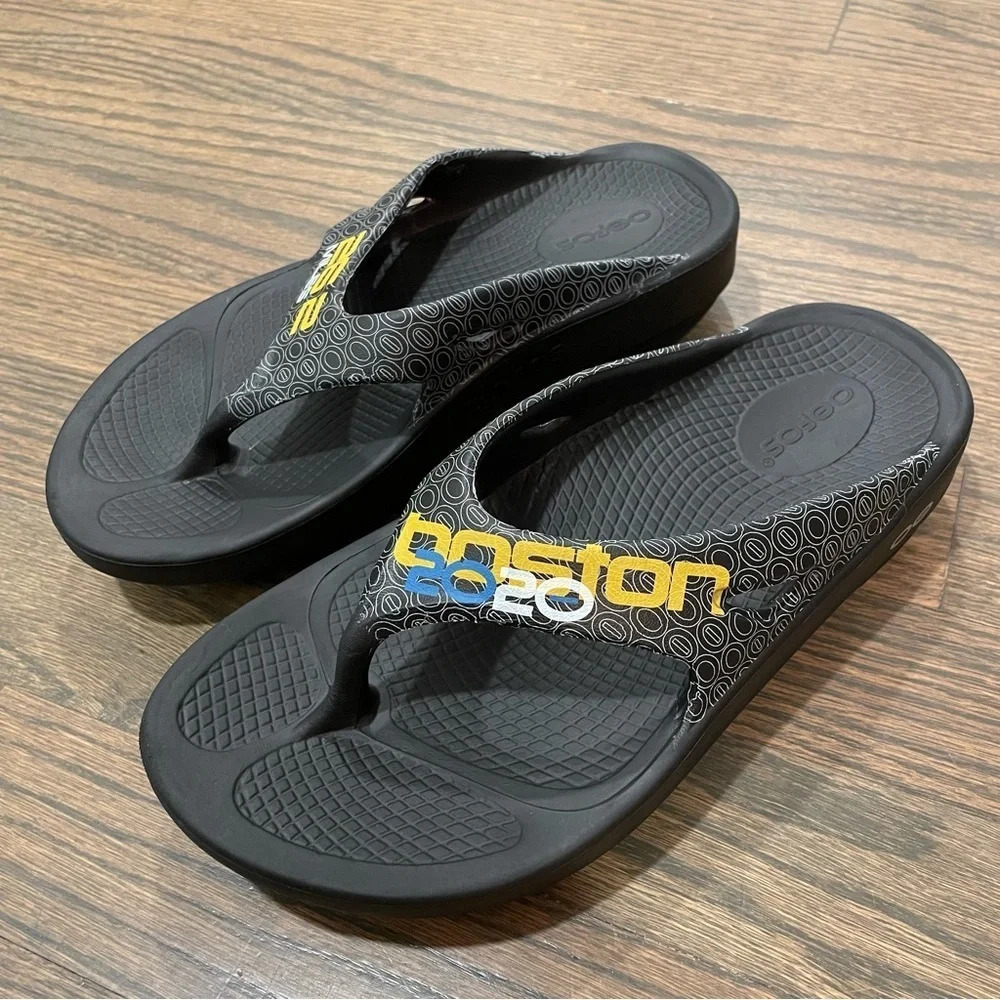 OOFOS OOriginals Limited Run for Marathon Boston special edition sandals